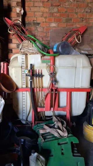 Cuba herbicida 1200L con manómetro