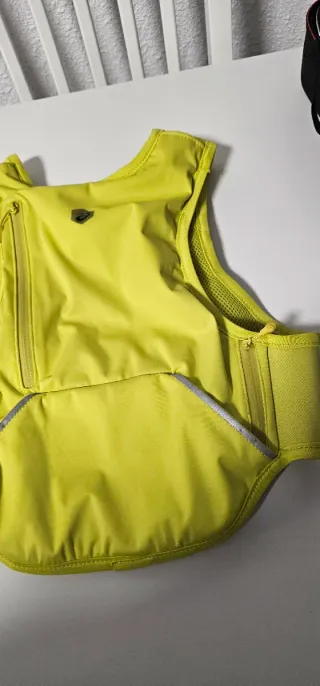 Mochila Trail Running Verde y Amarillo