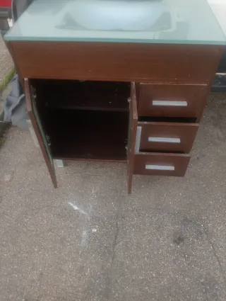 Mueble de baño madera y cristal