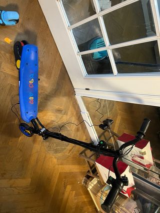 Patinete eléctrico infantil azul Nuevo