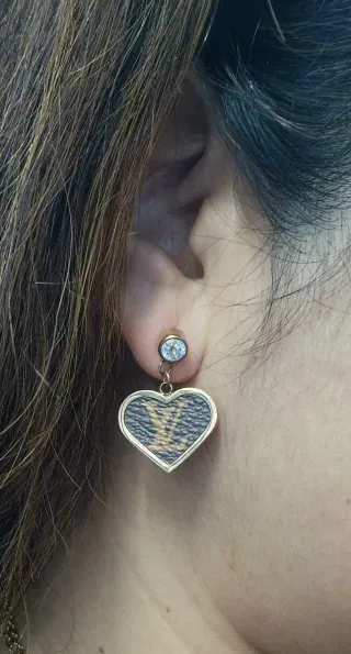 ✨️Conjunto Corazón LV vintage (acero Inoxidable)✨️