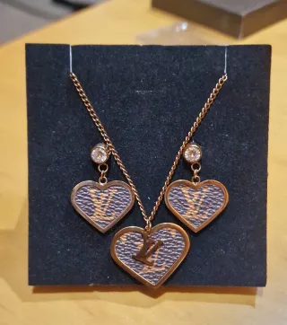 ✨️Conjunto Corazón LV vintage (acero Inoxidable)✨️