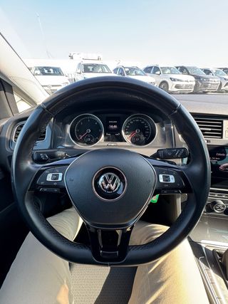 VW Golf Advance 1.6TDi 115cv automatico