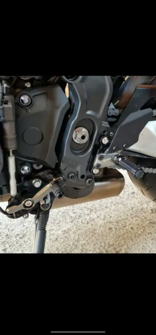 Estriberas Gilles Yamaha MT09