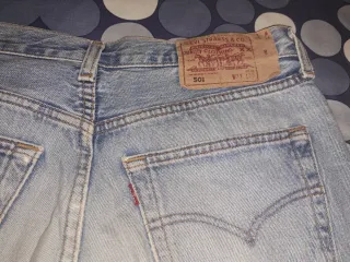 Pantalones Tejanos LEVIS originales perfecto estad
