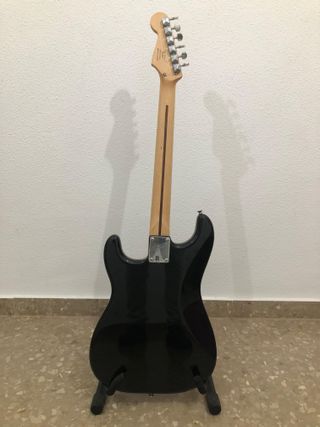 Guitarra Eléctrica Squier Stratocaster Bullet