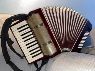 Fisarmonica tedesca Alfa 48 Bassi