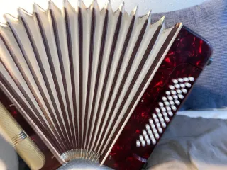 Fisarmonica tedesca Alfa 48 Bassi