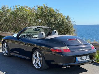 Porsche Carrera 911 Cabrio 2003