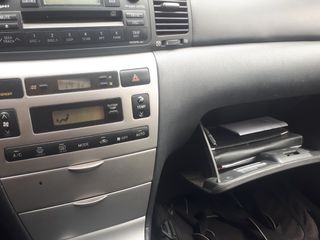 Vendo Toyota Corolla 1.6 VVTi Sol 110 cv 3 puertas