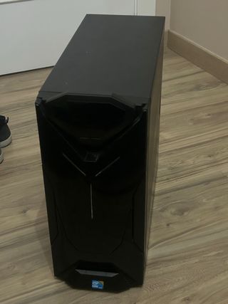 Torre Asus Negra Buen Estado