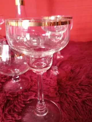 Juego copas y licorera