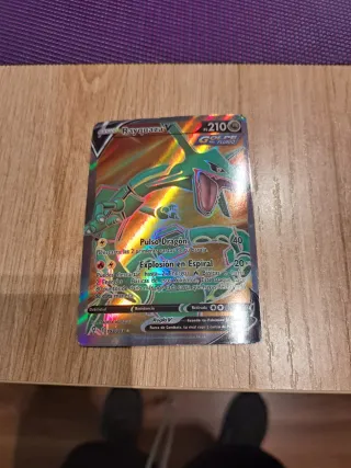 Carta Pokémon Rayquaza V Golpe Fluido 193/203