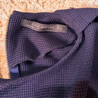 Top Zara Azul Marino Textura Relieve