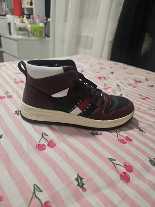 Zapatillas Tommy Hilfiger altas negras y rojas