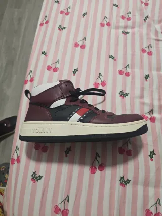 Zapatillas Tommy Hilfiger altas negras y rojas