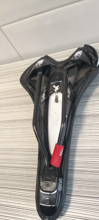 Sillín PRO Falcon Negro