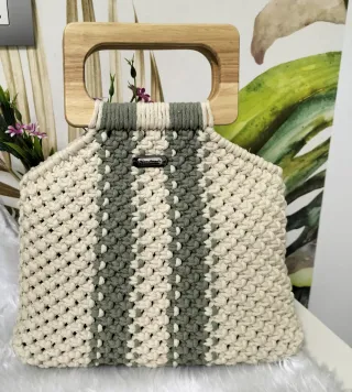 Borsa donna macramè con manici in legno