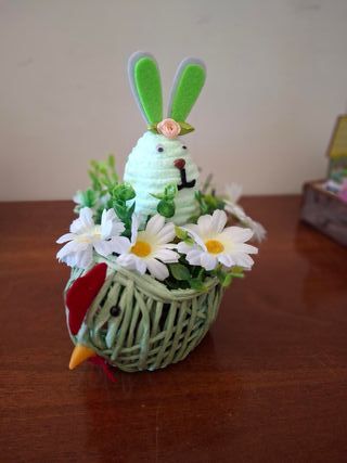 Addobbo Pasquale coniglio in cesto gallina