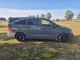 SsangYong Rodius 2009