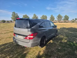 SsangYong Rodius 2009