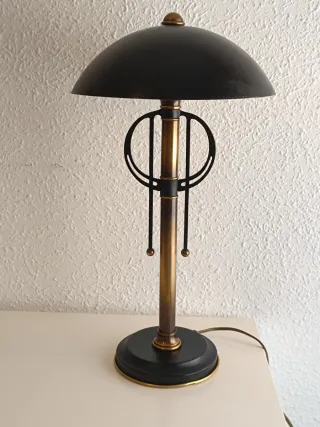 Lámpara de mesa Mariner Negra y Dorada