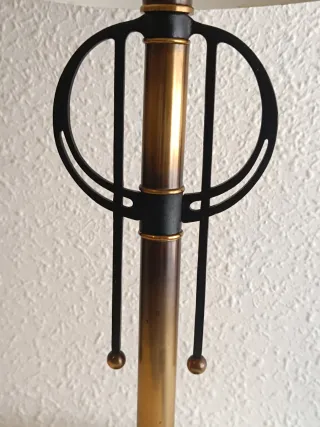 Lámpara de mesa Mariner Negra y Dorada