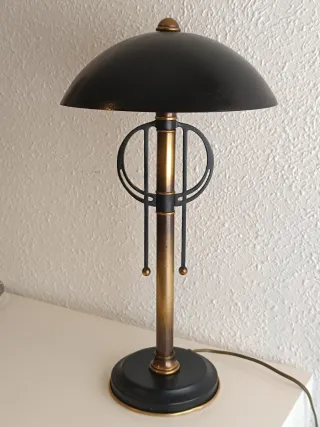 Lámpara de mesa Mariner Negra y Dorada