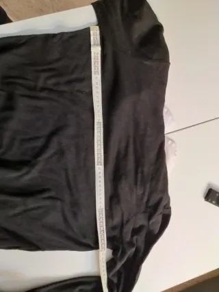 Jersey negro cuello bebé talla L