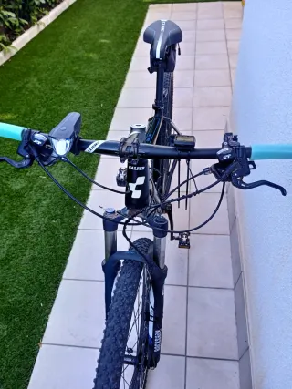 Bicicleta MTB Cube