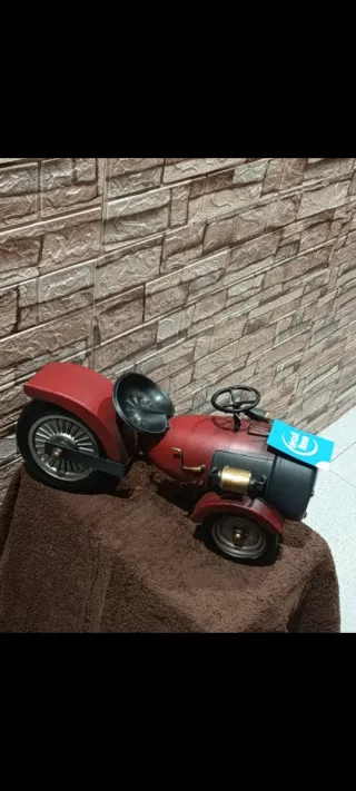 Moto Decorativa Hierro Roja