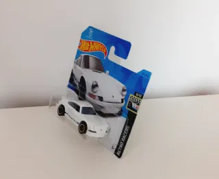 Hot Wheels Porsche 911 Carrera RS 2.7