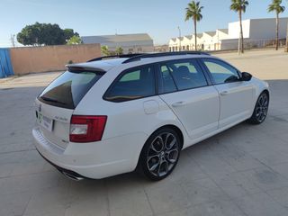 SKODA OCTAVIA COMBI RS 2.0 TDI 184 CV DSG AÑO 2016