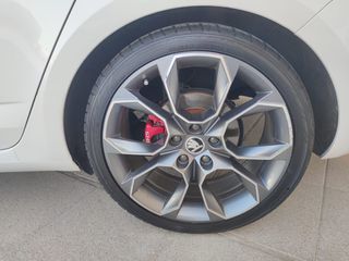 SKODA OCTAVIA COMBI RS 2.0 TDI 184 CV DSG AÑO 2016