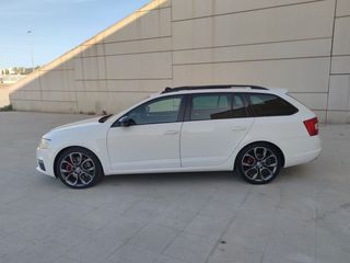 SKODA OCTAVIA COMBI RS 2.0 TDI 184 CV DSG AÑO 2016