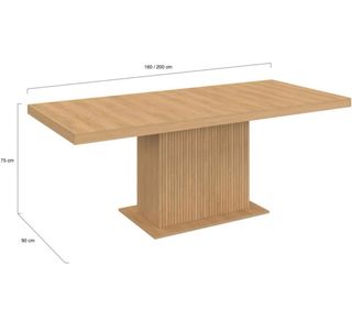 Mesa de comedor de diseño en madera.