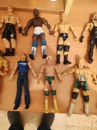 Lote de figuras WWE , escucho ofertas.