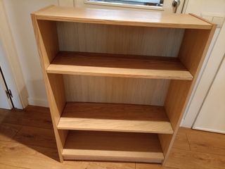 Estantería de madera Ikea