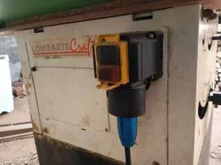 Sierra de mesa industrial