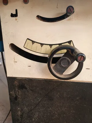 Sierra de mesa industrial