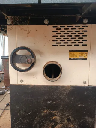 Sierra de mesa industrial