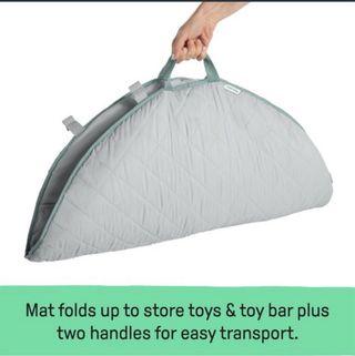 Gimnasio bebé verde menta y gris