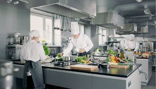 Se necesita cociner@