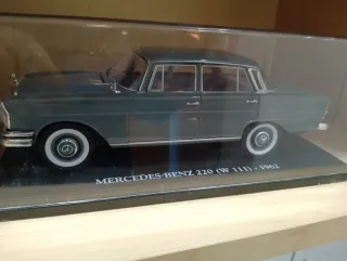 Coche a escala Mercedes 1/24
