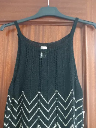 Vestido de hilo negro y dorado
