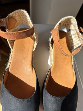 Zapatillas esparto cuña negras y beige