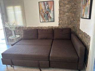 Divano letto marrone a 3 posti