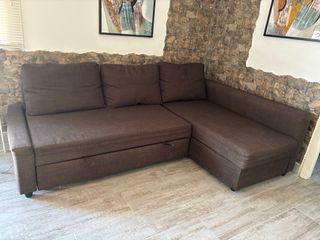 Divano letto marrone a 3 posti