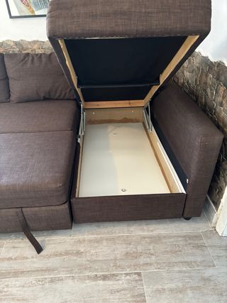 Divano letto marrone a 3 posti