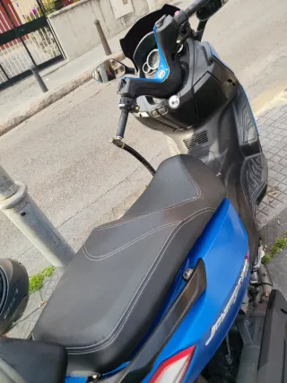 Sym Joymax 300i ABS Scooter Automático azul